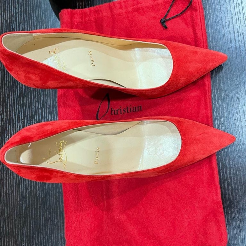 Christian louboutin suede red pump like new